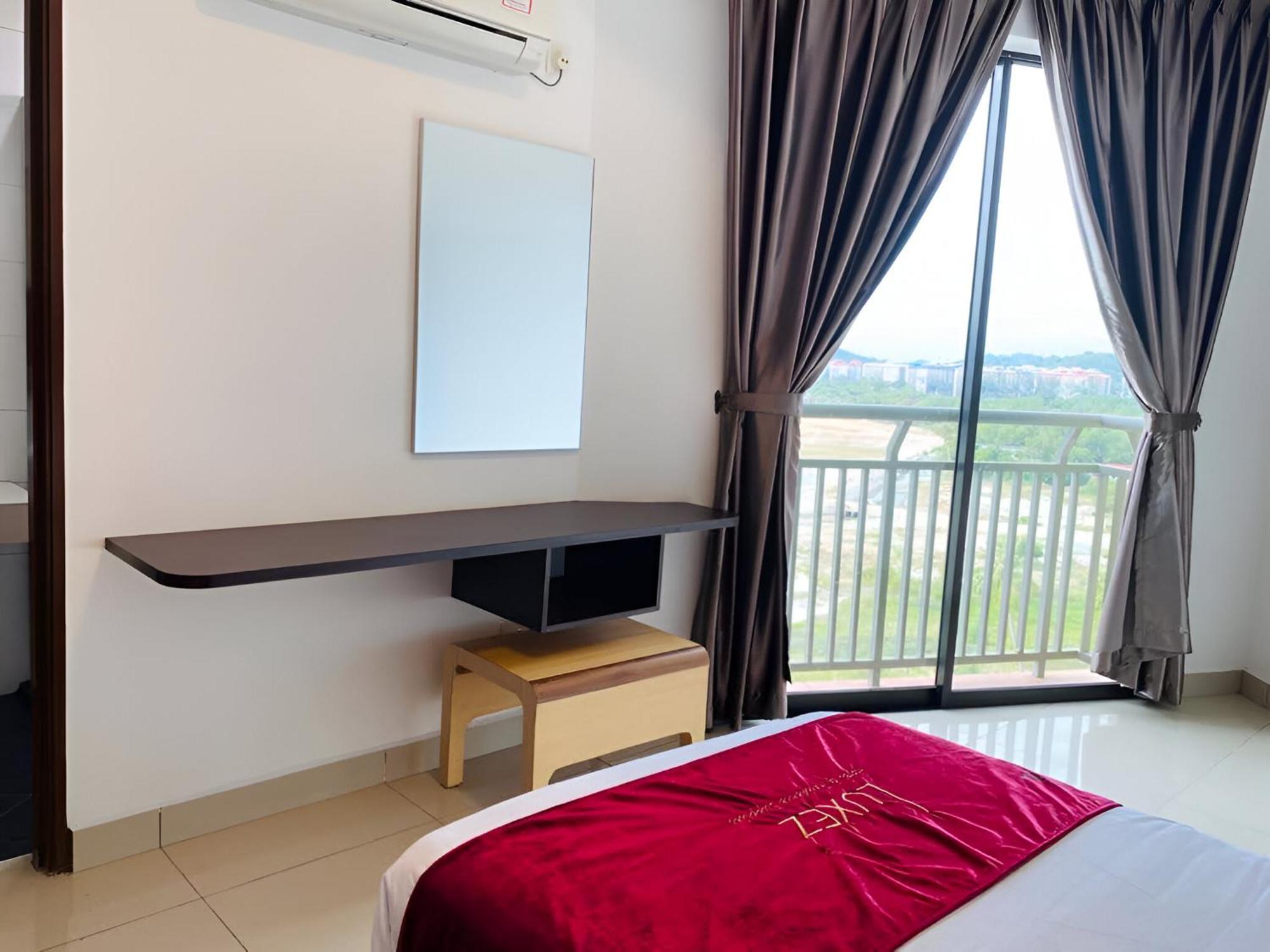 Marina Heights Hotel Residences Lumut Exterior photo